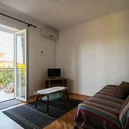 Apartmán Lucija *